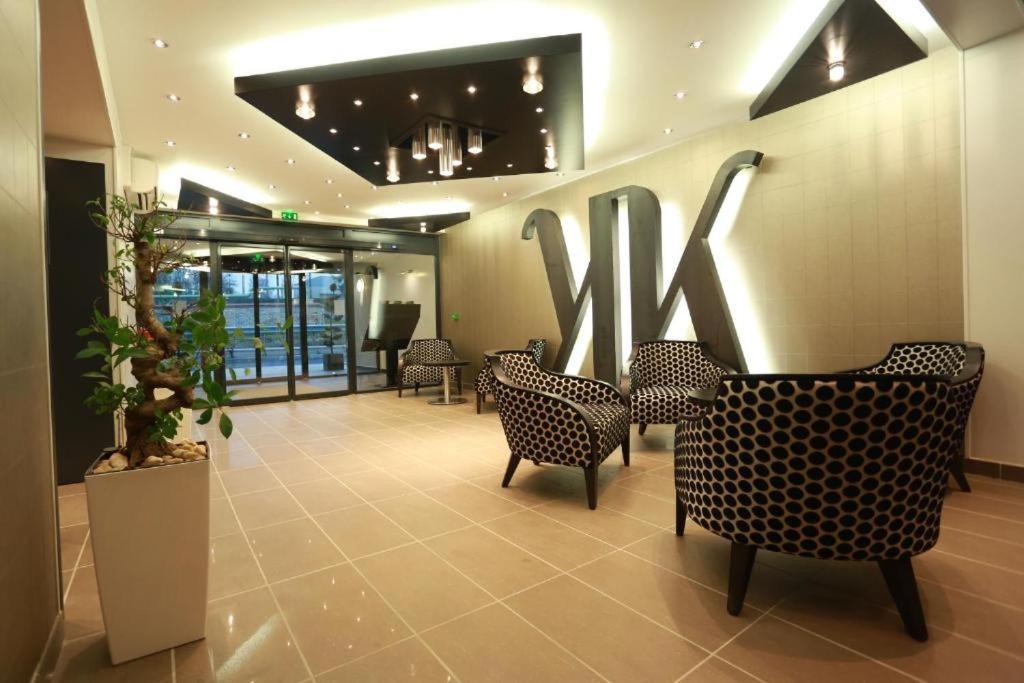 Les Suites - Konine 4 - Hotel & Bar & Restaurant Montceau-les-Mines Εξωτερικό φωτογραφία