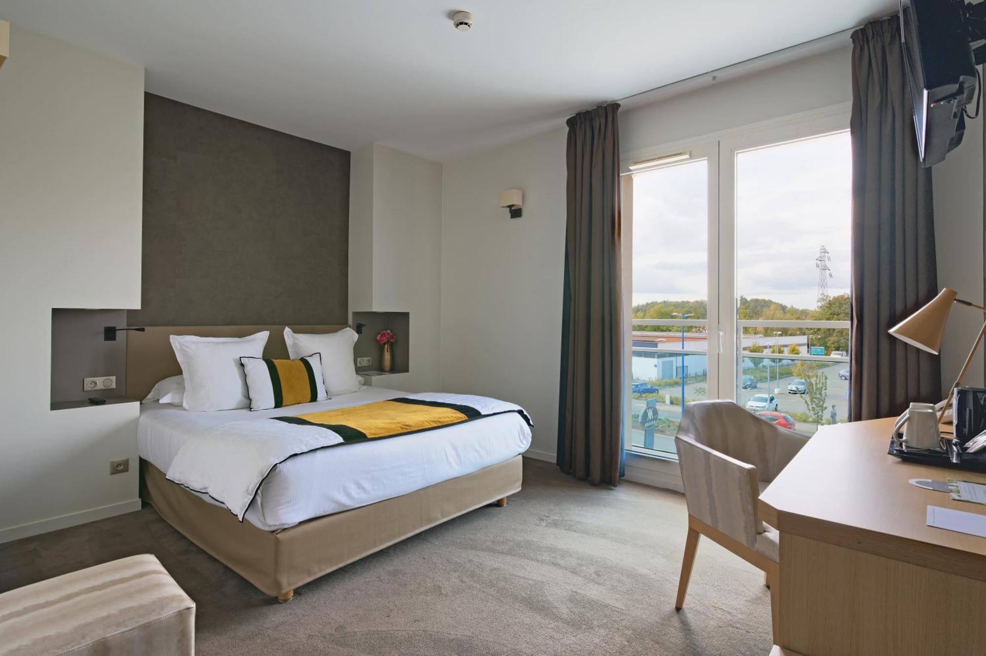 Les Suites - Konine 4 - Hotel & Bar & Restaurant Montceau-les-Mines Εξωτερικό φωτογραφία