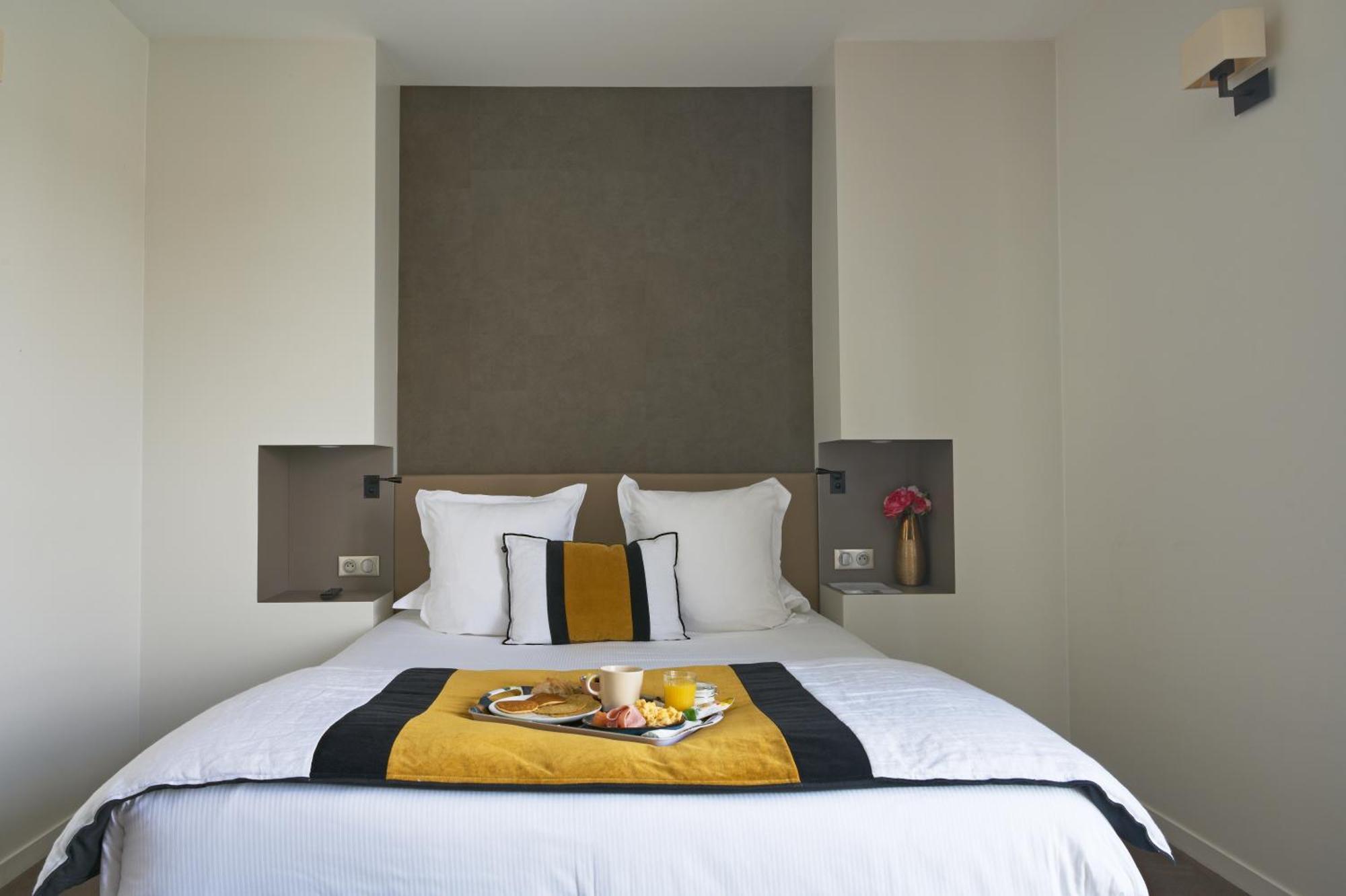 Les Suites - Konine 4 - Hotel & Bar & Restaurant Montceau-les-Mines Εξωτερικό φωτογραφία